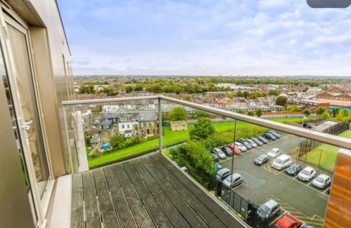 Woodberry Down Apartment | Superb 2 bedroom apartment with free Parking in London