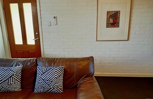 Inglewood Apartment | Superb 2 BR Apartment Minutes to CBD- Cen7