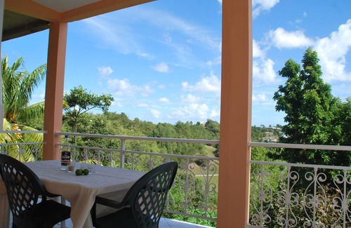 Sainte-Anne House | Superb accommodation in a green location with private pool.