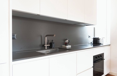 Central Station Apartment | Superb and Charming apartment in central Milan with piazza views.