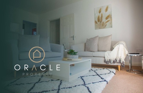 Frampton on Severn Apartment | Superb Apartment in Stratford upon Avon with Free Parking & Wi-Fi