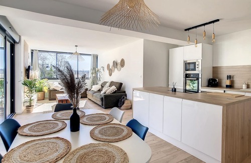 La Redorte Apartment | * Superb apartment on the Canal du Midi *