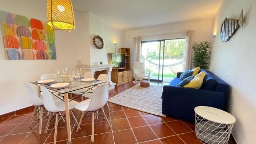 Alagoas Apartment | Superb apartment with patio and direct access to pool