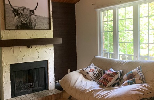 Lac Beauport Ski Chalet | Superb complete chalet
