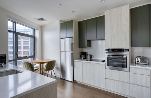Fenway–Kenmore Apartment | Superb Fenway Studio w/Gym, nr Green Line & Dining, by Blueground
