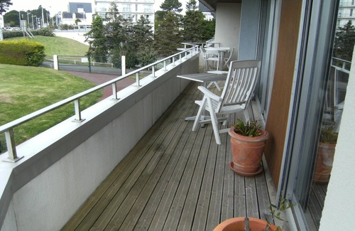 Benodet Apartment | superb flat of 105m ² sea front Bénodet beach. rated 4 stars *