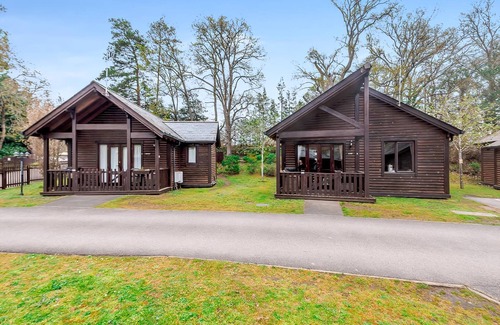 Tilford Ski Chalet | Superb lodge with one master double and one twin.