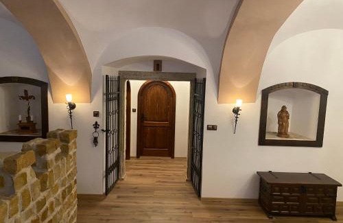 Kutna Hora Apartment | Superb Medieval Apartment