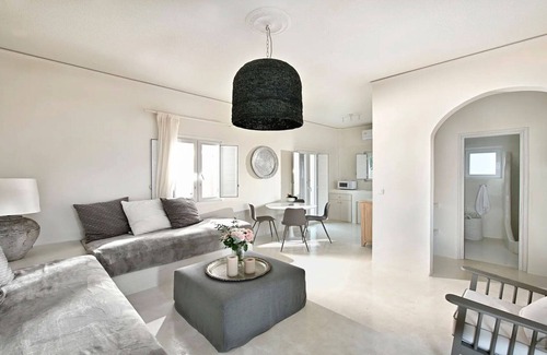 Exo Gonia Villa | Superb Santorini Villas | 2 Bedrooms | Villa Hisoka | Spacious Terrace with Hot.
