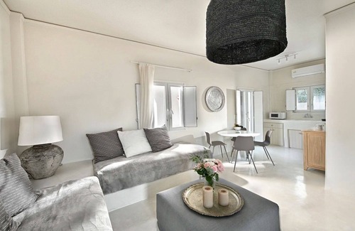 Exo Gonia Villa | Superb Santorini Villas | 2 Bedrooms | Villa Hisoka | Spacious Terrace with Hot.