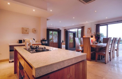 Keramas Villa | Superb, Spacious, Modern Balinese, Beachfront Villa in Keramas Beach, Gianyar
