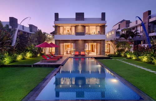 Keramas Villa | Superb, Spacious, Modern Balinese, Beachfront Villa in Keramas Beach, Gianyar