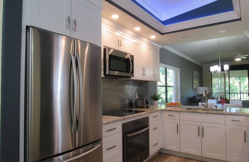 South Bradenton Condo | Superb Waterfront Condo! Pools~Lanai~Free WiFi. By IMG~Beaches~AMI~Restaurants.