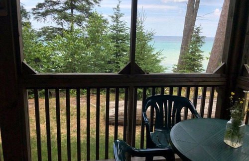 Newberry House | Superior Lakefront Located Halfway Between Tahquamenon Falls and Pictures Rocks