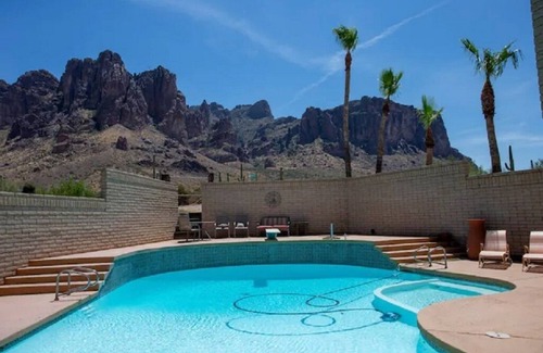 Apache Junction House | Superstition Mountains Apache Junction - sleeps 16
