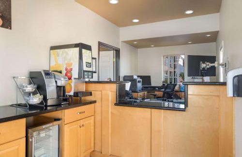 San Rafael Hotel | SureStay Hotel by Best Western San Rafael