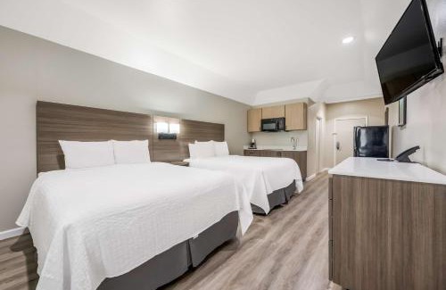 Conroe Hotel | SureStay Studio by Best Western Conroe Downtown