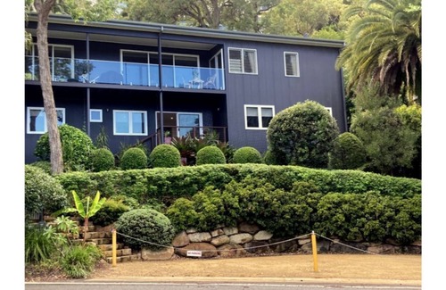 Palm Beach House | Surf'n Joey - Luxury one bedroom self contained suite.