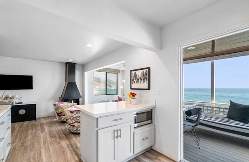 Los Angeles County House | Surf Sand Sun.The Malibu Mystique