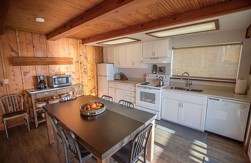 Bandon House | Surf Song: Amazing ocean views of Face Rock Beach with private beach access