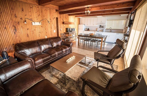 Bandon House | Surf Song: Amazing ocean views of Face Rock Beach with private beach access