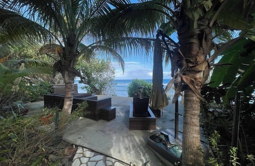 Estate Rust Up Twist House | Surf Sound North Shore Beachfront Home