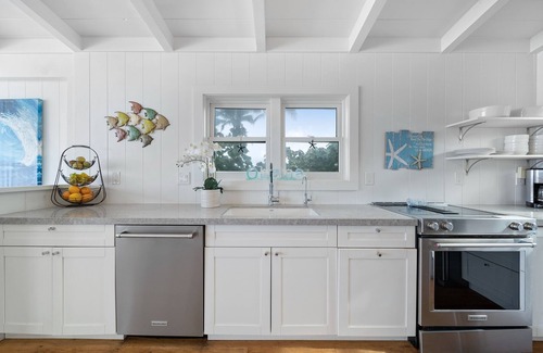 Pupukea House | Surfer's Paradise: Two Floors Ocean View Home, Walking Distance to Sunset Beach