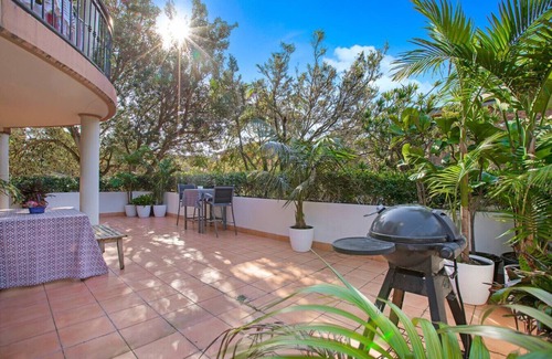 Dee Why Apartment | Surfers Retreat on Oaks | 2 min walk to the beach