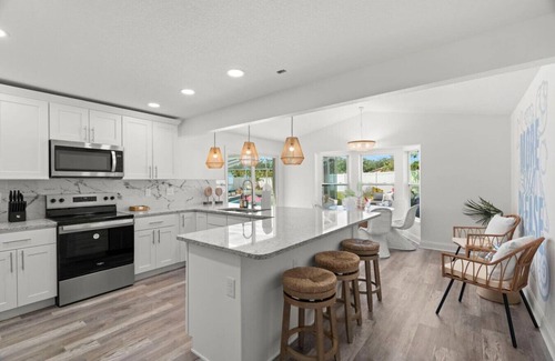 Walsingham House | Surfs Up! Heated Pool+Golf+Games