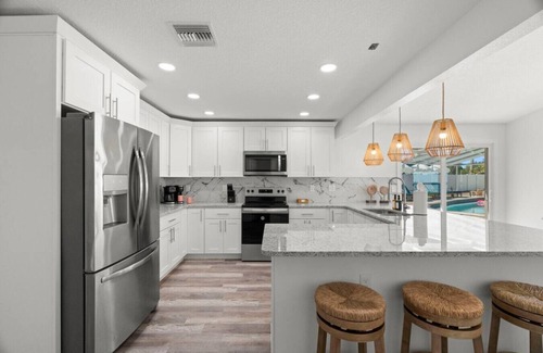 Walsingham House | Surfs Up! Heated Pool+Golf+Games