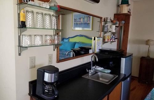 Tybee Island Apartment | Surfside Beacon - Studio apt. upstairs