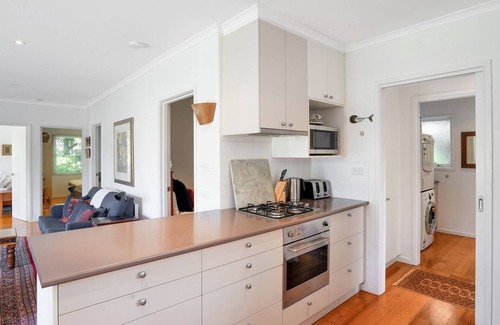 Flinders House | Surprise Surprise - Pet Friendly
