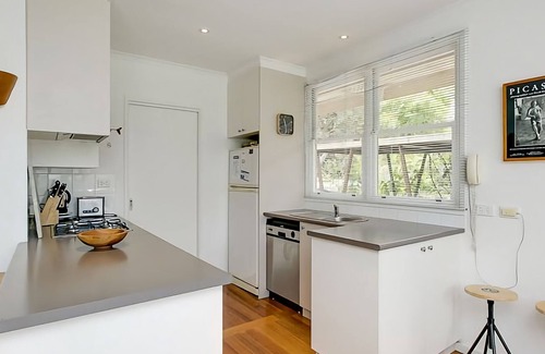 Flinders House | Surprise Surprise - Pet Friendly