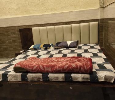 Mathura Hotel | Suryodaya Guest House