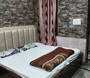 Mathura Hotel | Suryodaya Guest House