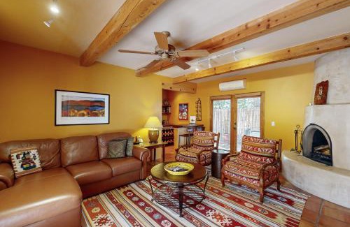 Northeast Santa Fe Apartment | Susan's Hideaway Unit B