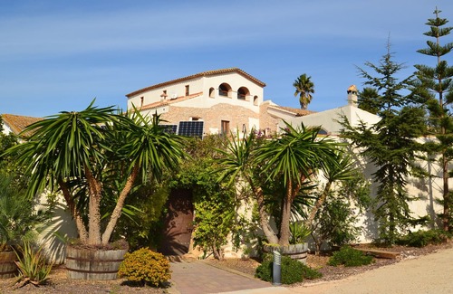 La Bisbal del Penedes Cottage | Sustainable Farmhouse from the XVII century surrounded by Penedès wineyards, with private pool