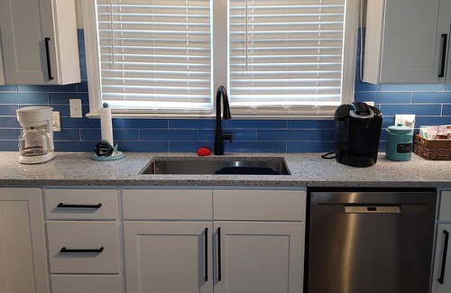 Long Beach House | Suzanne's Cottage By The Sea -Oceanfront 4 BR, 2 Baths, 1 Level Beach House