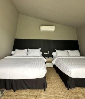 Banjarasri Bed & Breakfast | Svarna Padi