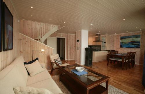 Svolvaer Resort | Svinøya Rorbuer