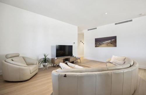 Henley Beach Apartment | Swainson at Del Monte