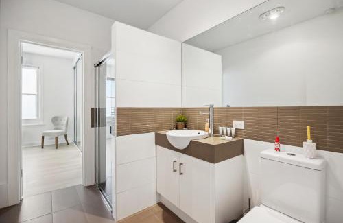 Henley Beach Apartment | Swainson at Del Monte