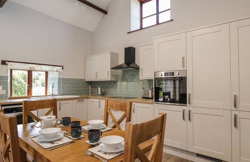 Chipping Sodbury Cottage | SWALLOW BARNS, family friendly, with a garden in Chipping Sodbury