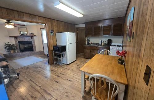 Oakland House | Swallow Falls Cabin 3