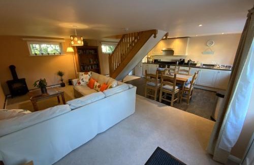 St. Giles on the Heath House | Swallows Cottage