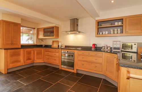 Tuckenhay House | SWALLOWS, family friendly, country holiday cottage in Cornworthy