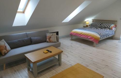 Huxley Apartment | Swallows Retreat: A Country Loft Apartment