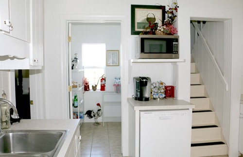 Galeton Cottage | Swan Meadow Cottages Resort, A Private Victorian Style Cottage