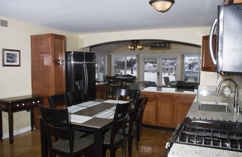 Fair Haven House | Swan River Haven with Pontoon, Jetski & Kayaks Or Without
