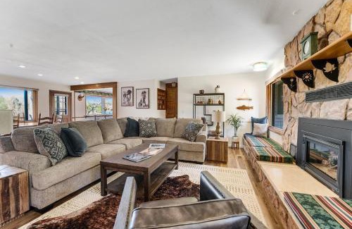 Bigfork House | Swan River Rendezvous
